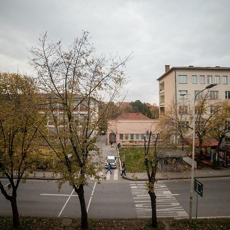 Duga Apartmani Kragujevac Esterno foto