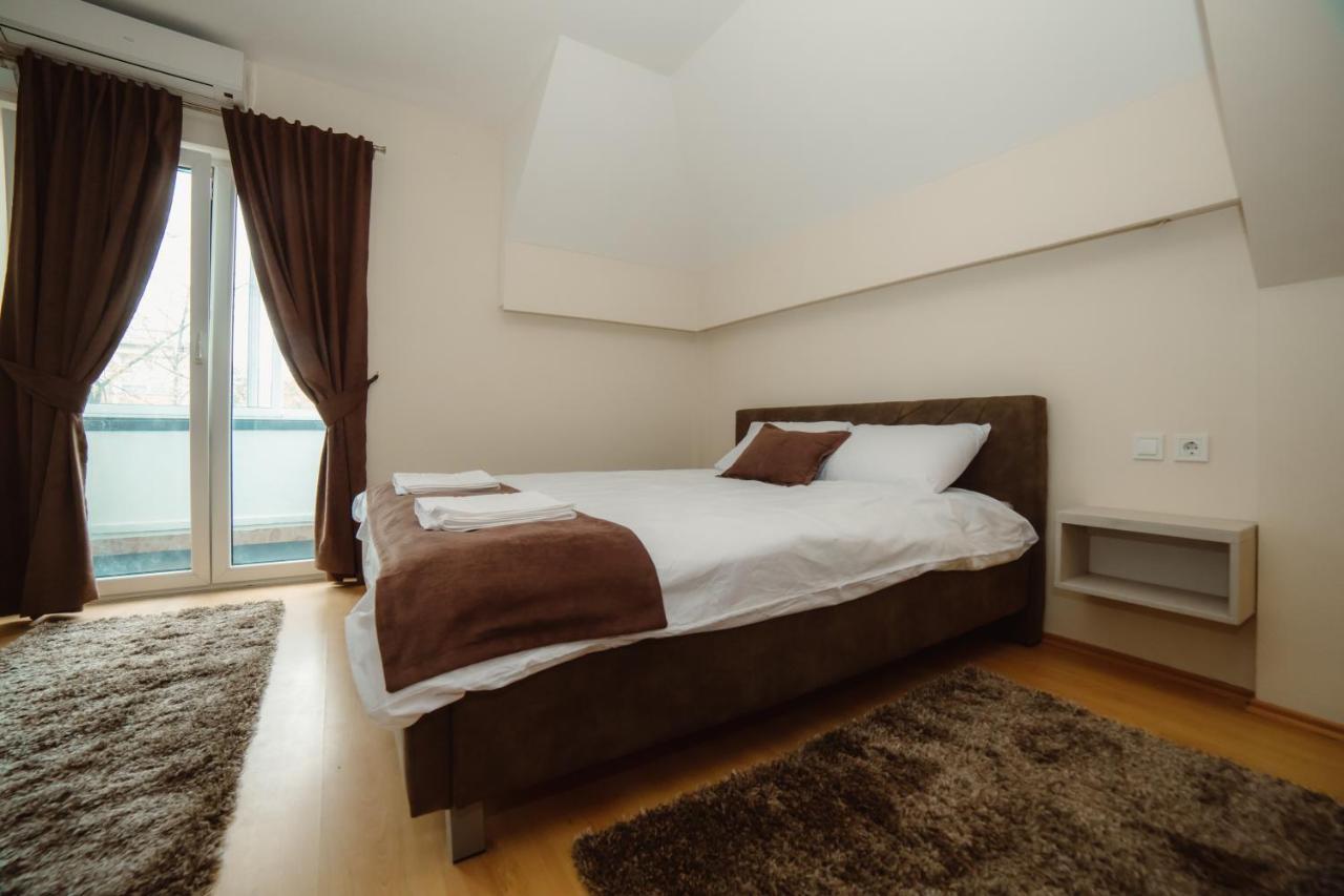 Duga Apartmani Kragujevac Esterno foto