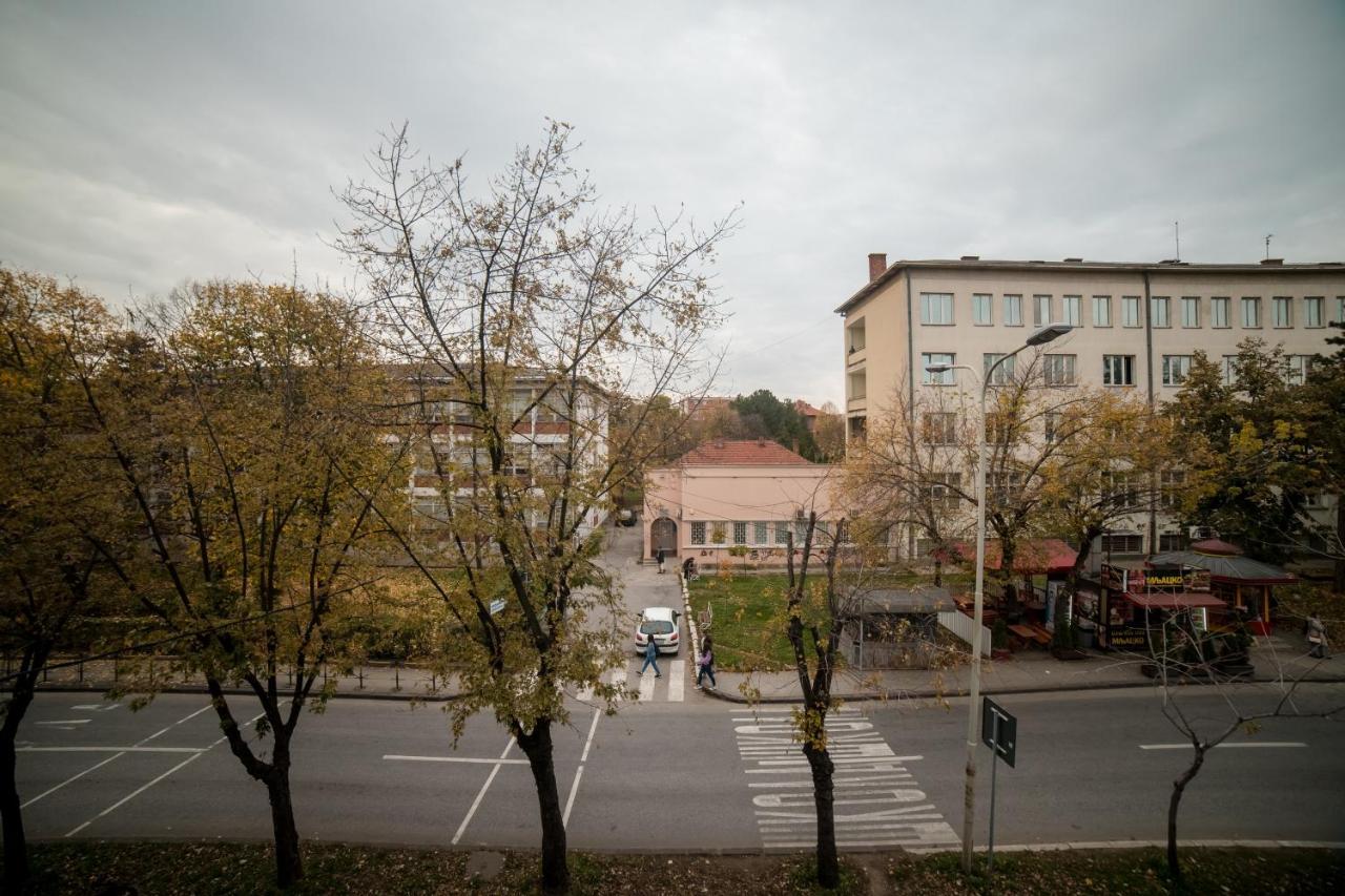 Duga Apartmani Kragujevac Esterno foto
